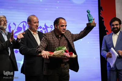 مراسم انتخاب چهره سال هنر انقلاب اسلامی