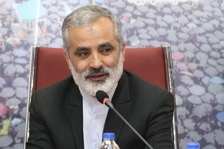 بیانیه گام دوم انقلاب تبدیل به مطالبه عمومی شود