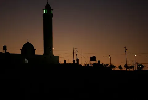 Une sortie scolaire organisée dans une mosquée de Californie dans le cadre d’un programme consacré à la « justice sociale » fait l’objet d’une plainte déposée par plusieurs parents et anciens élèves auprès du district scolaire de Palo Alto. 
