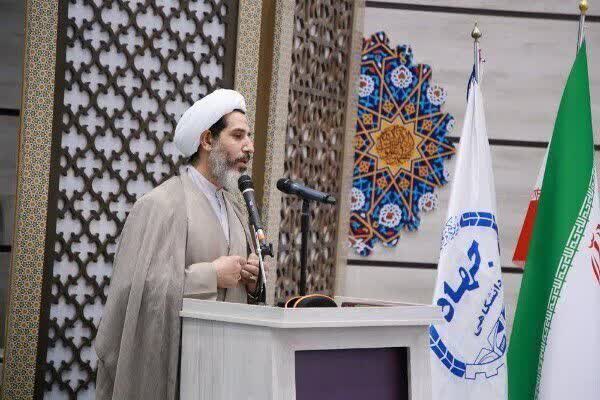 حجتالاسلام والمسلمین امین فاطمینیک، مسئول دفتر نهاد نمایندگی مقام معظم رهبری در دانشگاه پیامنور لرستان حجتالاسلام والمسلمین امین فاطمینیک، مسئول دفتر نهاد نمایندگی مقام معظم رهبری در دانشگاه پیامنور لرستان