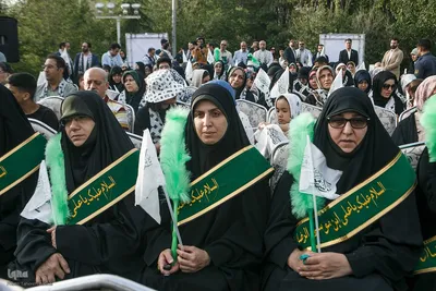 آیین اهتزاز بزرگترین پرچم متبرک حرم علوی