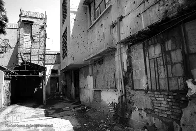 دیوارهایی که گواه به مقاومت یک ملت است