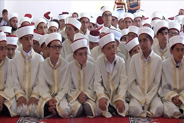رئاسة الشؤون الدينية في تركيا تنظّم دورات صيفية لتعليم القرآن