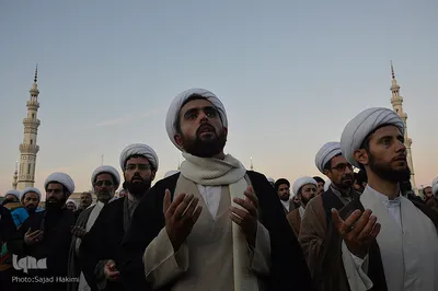 تجدید بیعت طلاب با صاحب الزمان(عج) در مسجد جمکران
