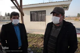 علی غفاری، کارگردان و ابراهیم اصغری، تهیه کننده در پشت صحنه فیلم سینمایی «تک تیرانداز» 