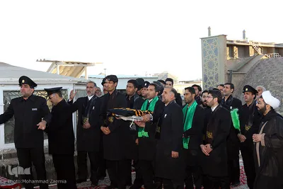 آئین تعویض پرچم گنبد مطهر رضوی در آستانه ماه محرم