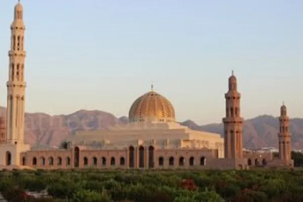55 Orang dari Pelbagai Kebangsaan Memeluk Islam di Oman