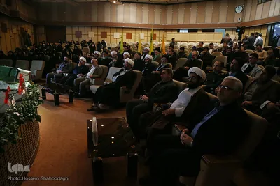 آیین اختتامیه جشنواره سراسری کبوتران حرم و رونمایی از شناسنامه شهید قاسم سلیمانی
