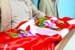 تجلیل از پرستاران بیمارستان امام حسین(ع) توسط گروه فرهنگی و جهادی خادم‌الشهداء‎