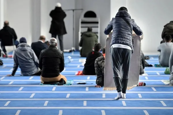 ‘Silent Exodus’: Story of French Muslims Who Decide to Emigrate