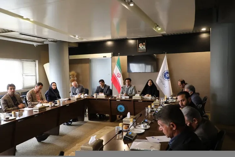 قانون کار نیازمند اصلاحات با محوریت تولید است