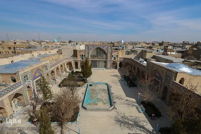 نمایی از مدرسه سپهدار که یکی از بناهای تاریخی باقیمانده از دوره قاجار است