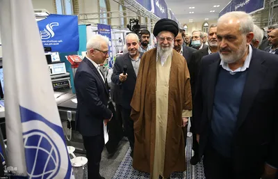 بازدید رهبر انقلاب از نمایشگاه توانمندی‌های تولید داخل