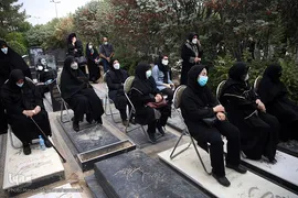 مراسم چهلمین روز درگذشت «مهشاد کریمی» خبرنگار فقید ایسنا در قطعه نام آوران بهشت زهرای تهران
