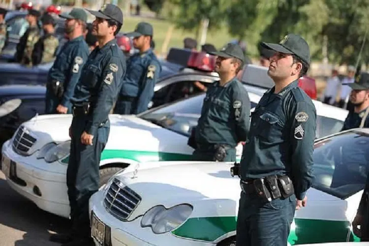 بصیرت و دینداری دو ویژگی بارز پلیس اسلامی است