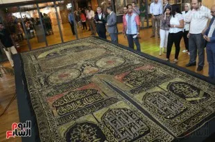 ख़ानऐ काअबा का पर्दा Alexandria के पुस्तकालय में रखा गया