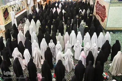 اقامه نماز وحدت دانش‌آموزی در یادمان شهید علی هاشمی