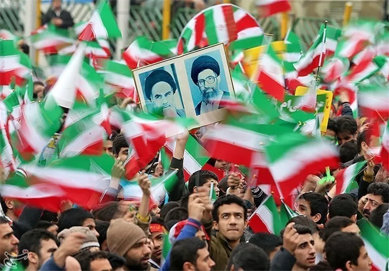 ارائه کتب قرآنی و انقلابی در قالب نمایشگاه کتاب