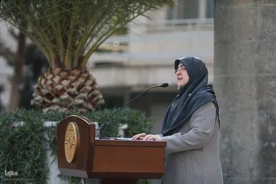 اعضای هیأت دولت در جمع خبرنگاران
