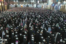 مراسم احیای شب بیست و سوم ماه مبارک رمضان با قرائت دعای جوشن کبیر در آستان مقدس کاظمیه (ع)