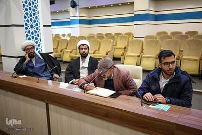 کرسی آزاد اندیشی راهکارهای وحدت حوزه و دانشگاه
