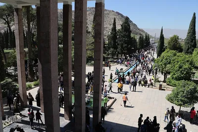 گردشگران نوروزی در آرامگاه سعدی‎‎