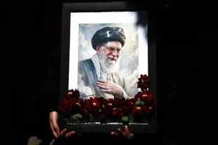 شرط رهایی از استکبار و وابستگی در نگاه رهبر شهید