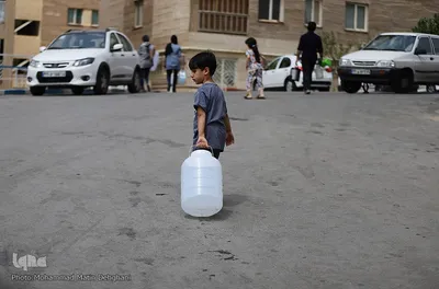 صف آب آشامیدنی در شهرستان همدان