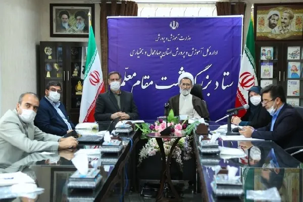 نقش کلیدی معلم در تربیت سرمایه‌های اجتماعی