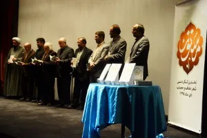 کنگره شعر «مستور» مانند فیلم فجر ریشه‌دار شود/قابلیت بین‌المللی شدن کنگره در آینده