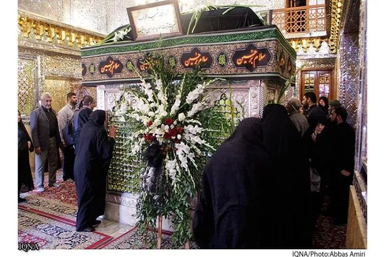 آرامگاه شهید آیت‌الله دستغیب گلباران شد