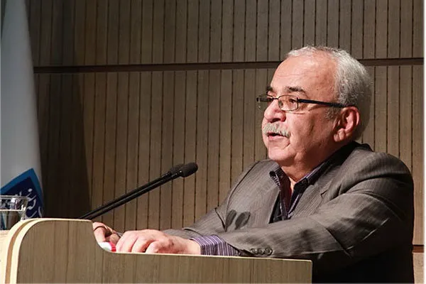 دقت‌های منطقی در اشعار ضیاء موحد جریان دارد