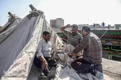 آيين سنتي سياه پوشان و برپايي خيمه عزاداري در آستانه ماه محرم - سمنان
