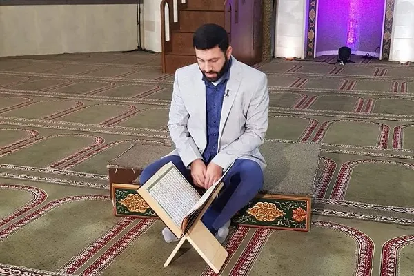 قارئ لبناني لـ
