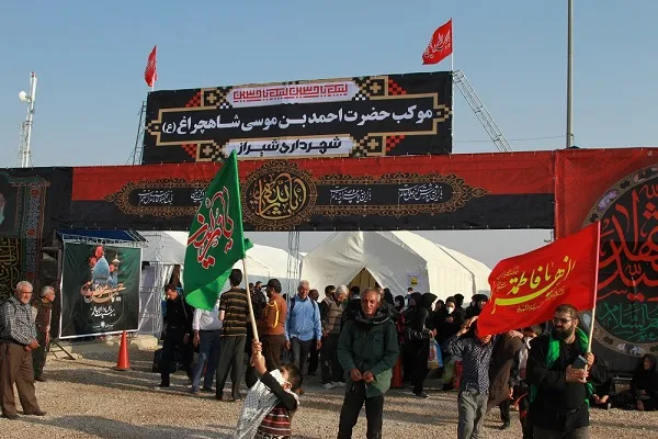 حضور گسترده زائران اربعین در کربلا/ نیازمند یاری خیران هستیم