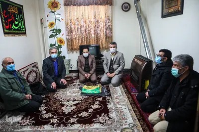دیدار جامعه قرآنی با خانواده شهیدان طارمی