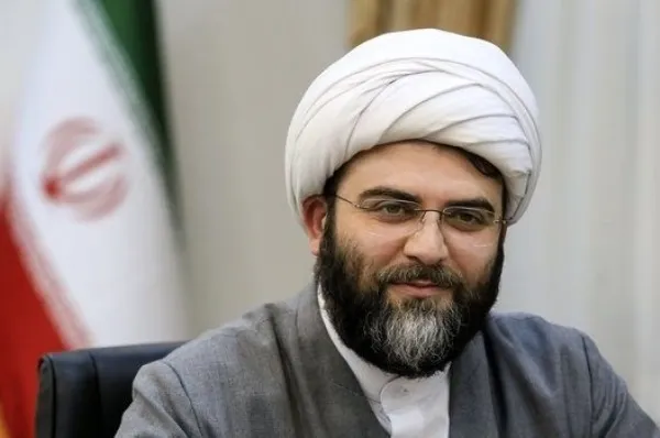 کنایه به استقبال کم نمایندگان از کمیسیون فرهنگی و انتقاد از محقق‌ نشدن تربیت 10 میلیون حافظ قرآن