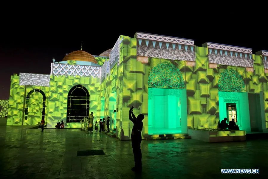 Light Show at UAE Mosque on Occasion of Ramadan