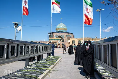 لحظه تحویل سال ۱۴۰۰ در گلزار شهدای قزوین‎