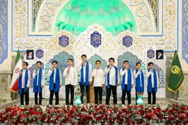 حرم مطهر رضوی در شب عید غدیر