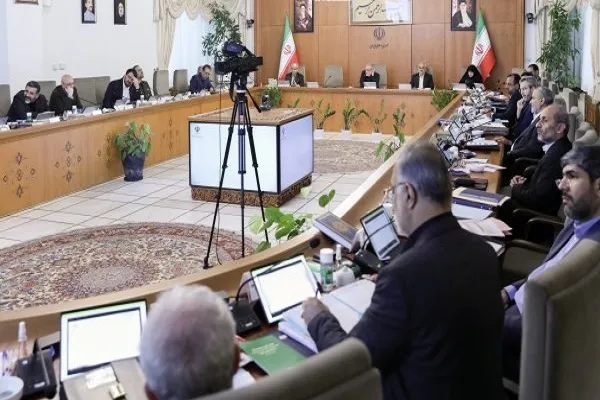 مهم‌ترین دغدغه دولت کاستن از فاصله جامعه و حاکمیت با تأمین رضایتمندی مردم است