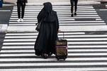Finlandia: comunità islamica critica dibattito su divieto niqab