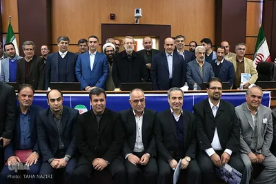 نشست رئیس مجلس شورای اسلامی با فعالان اقتصادی استان مرکزی