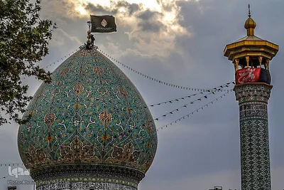 آیین تعویض پرچم گنبد آستان حضرت شاهچراغ (ع)‎‎