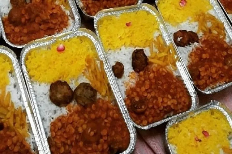 توزیع ۸۰ هزار پرس غذای گرم در شب عید غدیر توسط ستاد اجرایی فرمان امام در کرمان