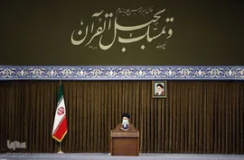 مراسم انس با قرآن در اولین روز ماه مبارک رمضان در حسینیه امام خمینی(ره)