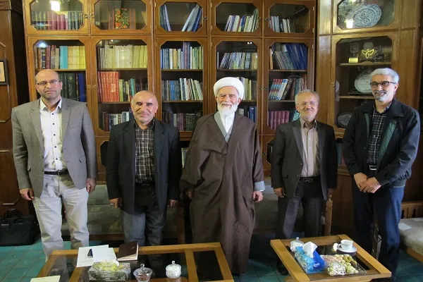 بوعلی یک تنه جهان را فتح کرده است