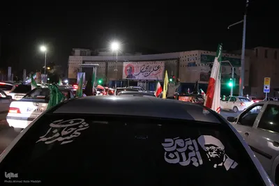بیعت مردم شیراز در نخستین شب سال ۱۴۰۵ با رهبر معظم انقلاب