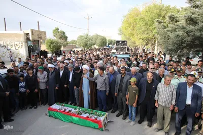 تشییع پیکر مادر 4 شهید دوران دفاع مقدس در شهیدآباد فارس