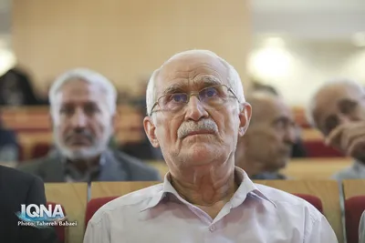 آیین رونمایی از قرآن زعفرانی کهن‌ترین نسخه کامل مورخ فارسی